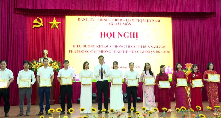 Hát Môn lan tỏa phong trào thi đua yêu nước- Ảnh 7.