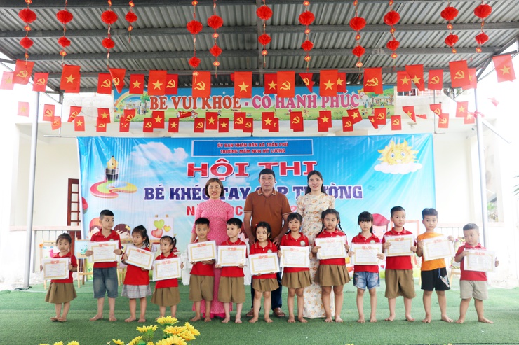 Trường Mầm non Mỹ Lương đã long trọng tổ chức Hội thi “Bé khéo tay” cấp trường năm học 2025–2026- Ảnh 1.