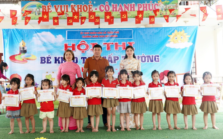 Trường Mầm non Mỹ Lương đã long trọng tổ chức Hội thi “Bé khéo tay” cấp trường năm học 2025–2026- Ảnh 2.