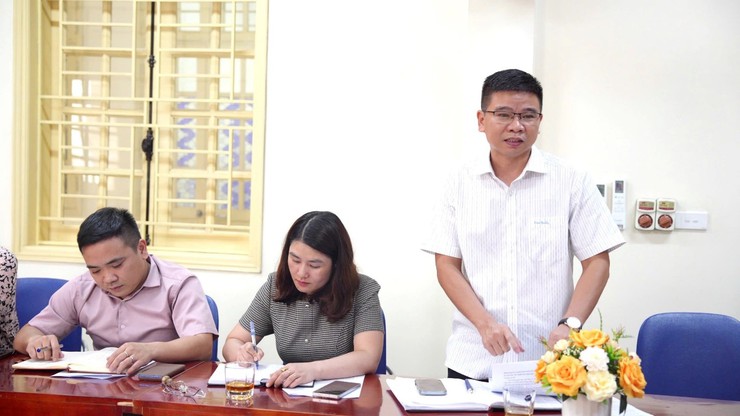 Đồng chí Phó Bí thư Đảng uỷ, Chủ tịch UBND xã An Khánh Hồ Trung Nghĩa làm việc với Trạm Y tế xã- Ảnh 2.