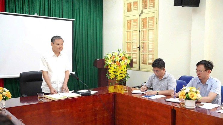 Đồng chí Phó Bí thư Đảng uỷ, Chủ tịch UBND xã An Khánh Hồ Trung Nghĩa làm việc với Trạm Y tế xã- Ảnh 7.