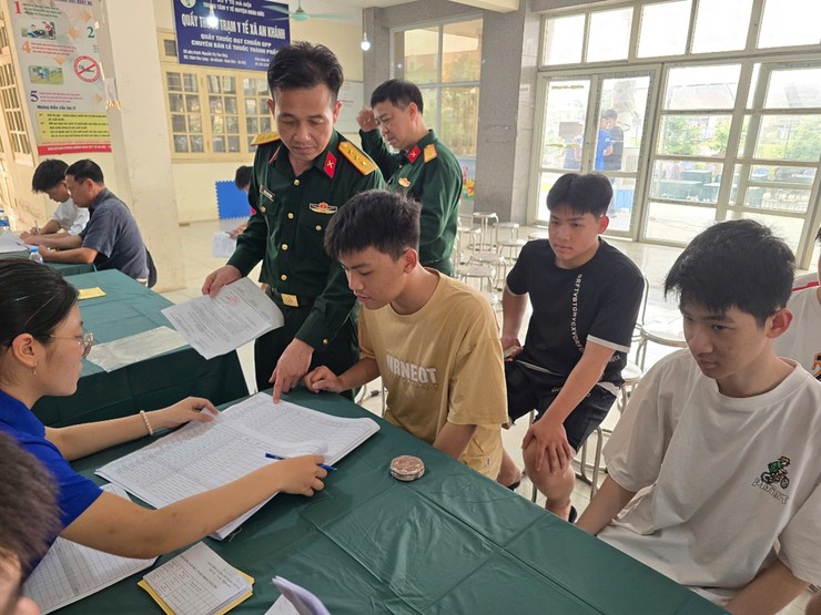 Xã An Khánh tổ chức đăng ký nghĩa vụ quân sự, quân nhân dự bị, dân quân tự vệ năm 2026- Ảnh 7.