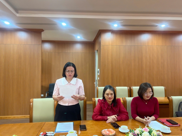 Hội nghị công bố và trao quyết định công tác cán bộ tại xã Ngọc Hồi- Ảnh 2.