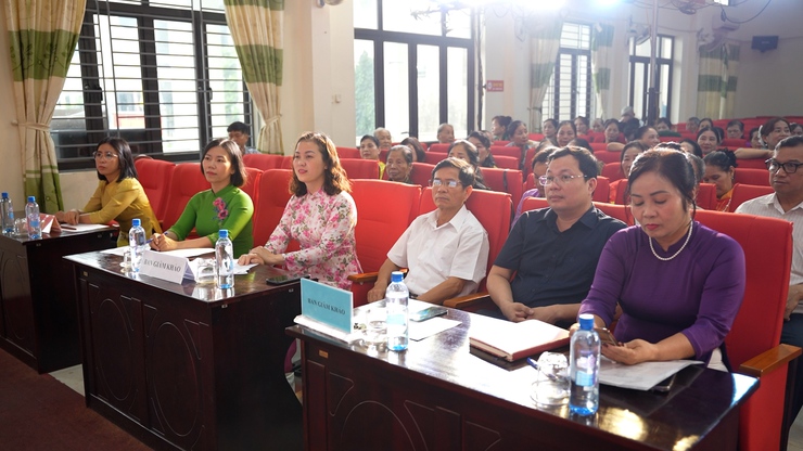 Liên hoan tiêng hat dân ca Ngươi cao tuôi xa Dương Hoa năm 2026- Ảnh 3.