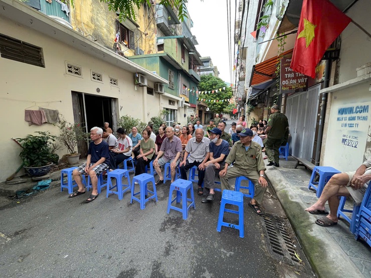 Phường Tương Mai tổ chức thực tập phương án chữa cháy, cứu nạn cứu hộ tại Tổ dân phố số 6- Ảnh 4.