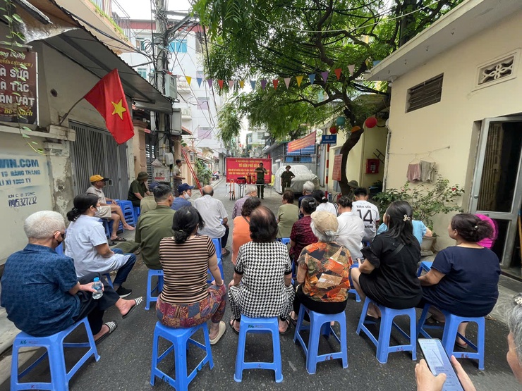 Phường Tương Mai tổ chức thực tập phương án chữa cháy, cứu nạn cứu hộ tại Tổ dân phố số 6- Ảnh 5.