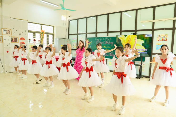 Trường Tiểu học Trường Yên tổ chức Ngày hội đón học sinh mầm non đến trải nghiệm- Ảnh 26.