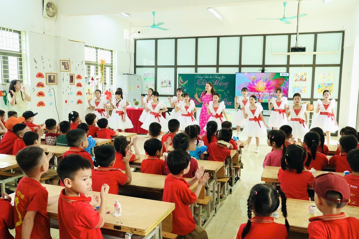 Trường Tiểu học Trường Yên tổ chức Ngày hội đón học sinh mầm non đến trải nghiệm- Ảnh 28.