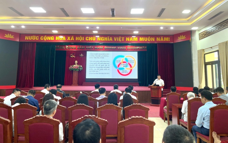 Đảng ủy xã Vĩnh Thanh tổ chức Hội nghị tập huấn, bồi dưỡng công tác tổ chức xây dựng Đảng gắn với chuyển đổi số- Ảnh 9.