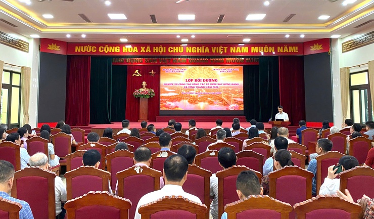 Đảng ủy xã Vĩnh Thanh tổ chức Hội nghị tập huấn, bồi dưỡng công tác tổ chức xây dựng Đảng gắn với chuyển đổi số- Ảnh 1.