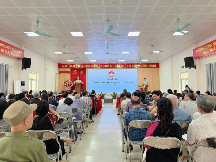 Ủy ban Măt trận Tổ quốc phường Tương Mai tổ chức Hội nghị  tập huấn công tác giám sát và phản biện xã hội, góp ý xây dựng Đảng, xây dựng chính quyền, công tác thanh tra Nhân dân, giám sát đầu tư cộng đồng năm 2026

- Ảnh 5.