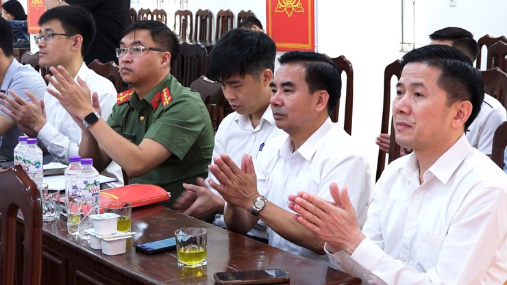 Ban Tuyên giáo và Dân vận Thành ủy tổ chức hội nghị làm việc với Thường vụ Đảng ủy xã Dân Hòa và 10 xã có diện tích đất thuộc Dự án Khu đô thị Thể thao Olympic.- Ảnh 10.