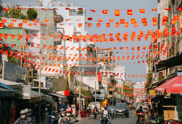 Kỷ niệm 51 năm Ngày Giải phóng miền Nam, thống nhất đất nước: Từ “Mốc son chói lọi trong lịch sử dân tộc” đến khát vọng hùng cường, thịnh vượng
- Ảnh 4.
