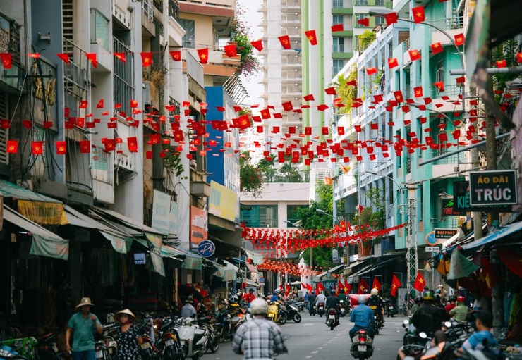 Kỷ niệm 51 năm Ngày Giải phóng miền Nam, thống nhất đất nước: Từ “Mốc son chói lọi trong lịch sử dân tộc” đến khát vọng hùng cường, thịnh vượng
- Ảnh 5.