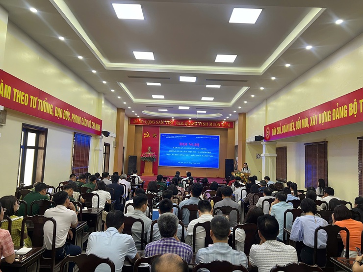 XÃ SÓC SƠN TẬP HUẤN TRIỂN KHAI KHÔNG GIAN LÀM VIỆC SỐ HANOIWORK, THÚC ĐẨY CHUYỂN ĐỔI SỐ Ở CƠ SỞ- Ảnh 2.