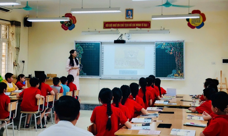 NAM PHÙ: SÔI NỔI CHUYÊN ĐỀ TIẾNG ANH CẤP XÃ – KHI LỚP HỌC TRỞ THÀNH "THẾ GIỚI ĐỘNG VẬT" ĐẦY SẮC MÀU- Ảnh 3.