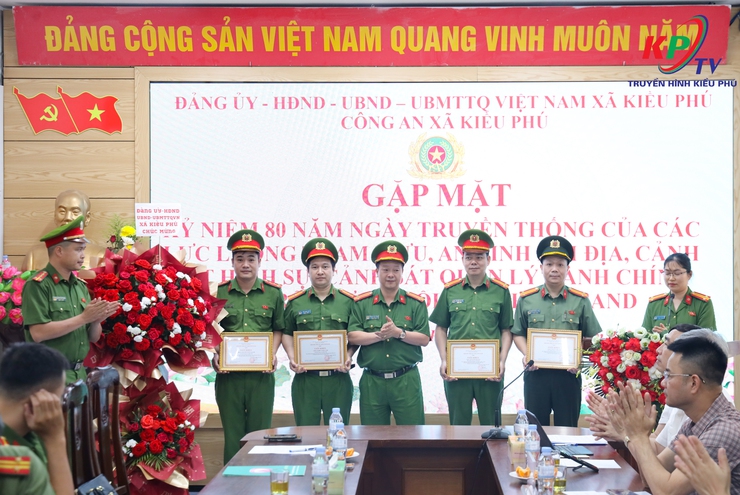 Xã Kiều Phú: Kỷ niệm 80 năm ngày truyền thống các lực lượng trong CAND- Ảnh 5.