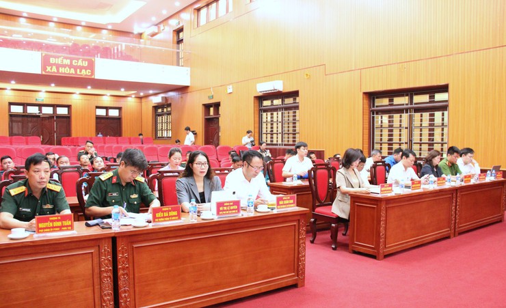 Hòa Lạc - Khen thưởng 12 tập thể và 10 cá nhân có thành tích xuất sắc trong công tác tuyển chọn, gọi công dân nhập ngũ năm 2026./.- Ảnh 1.