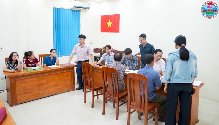 Xã Hưng Đạo tổ chức chi trả bồi thường, hỗ trợ cho các hộ dân thuộc dự án Trạm biến áp 500kV Tây Hà Nội- Ảnh 1.