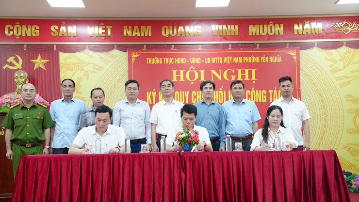 Thường trực HĐND, UBND, UBMTTQ Việt Nam phường Yên Nghĩa ký kết Quy chế phối hợp công tác nhiệm kỳ 2026 - 2031- Ảnh 2.