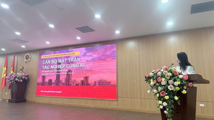 ỦY BAN MẶT TRẬN TỔ QUỐC VIỆT NAM PHƯỜNG CẦU GIẤY TRIỂN KHAI MÔ HÌNH "CÁN BỘ MẶT TRẬN TÁC NGHIỆP CÙNG AI"- Ảnh 1.