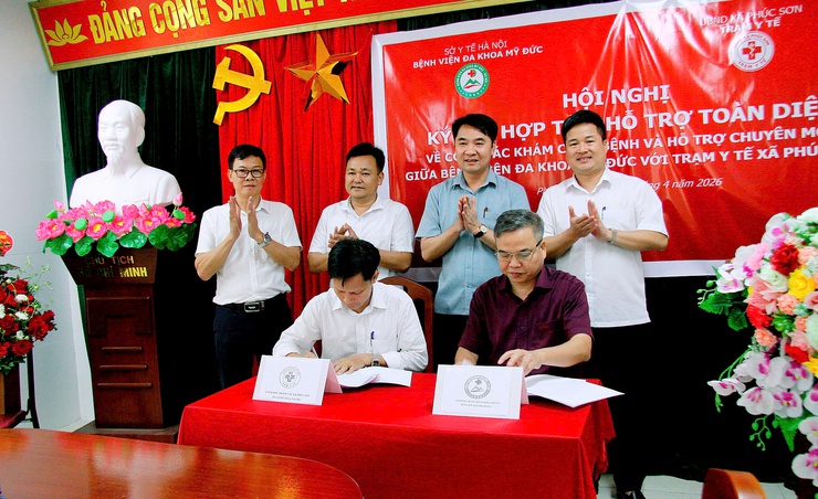 Ủy ban nhân dân xã Phúc Sơn phối hợp với Bệnh viện đa khoa Mỹ Đức tổ chức lễ ký kết chương trình hỗ trợ chuyên môn toàn diện.- Ảnh 3.
