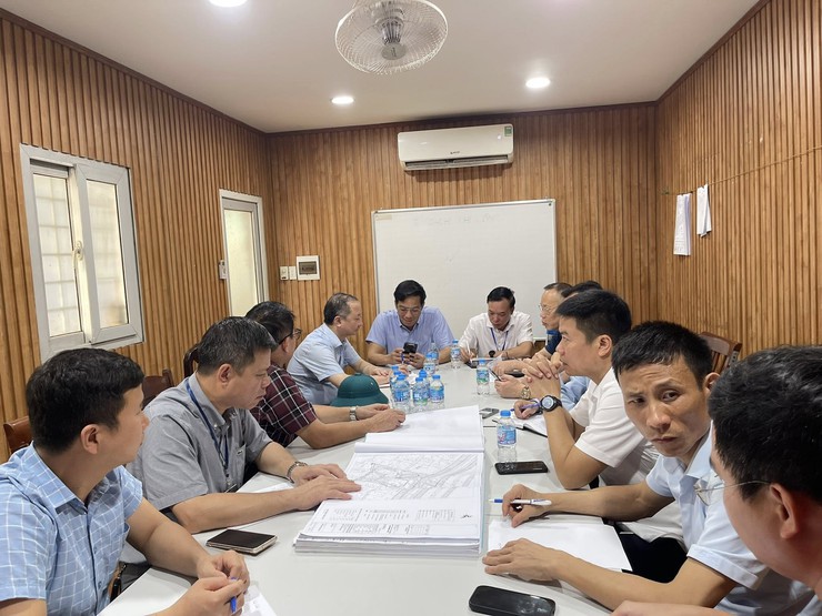 Bám sát hiện trường, đốc thúc tiến độ thi công tại các công trình trọng điểm- Ảnh 4.