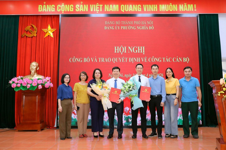 Phường Nghĩa Đô trao quyết định bổ nhiệm cán bộ lãnh đạo- Ảnh 6.