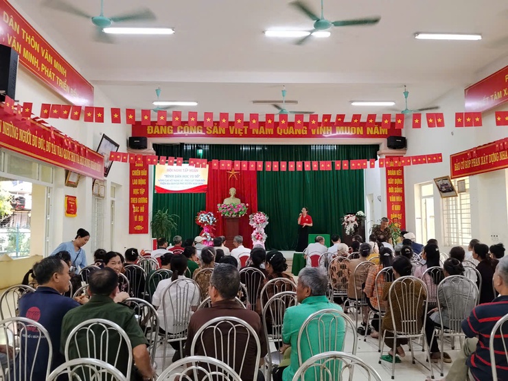 Phú Xuyên đẩy mạnh hoạt động Tổ công nghệ số cộng đồng, lan tỏa chuyển đổi số đến từng người dân năm 2026- Ảnh 2.