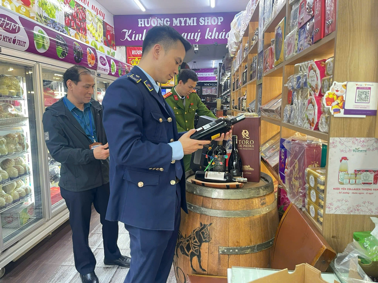 Hội nghị đánh giá kết quả công tác đảm bảo an toàn thực phẩm Tết Dương lịch, Tết nguyên đán và Lễ hội Xuân năm 2026, triển khai nhiệm vụ Quý II/2026- Ảnh 2.