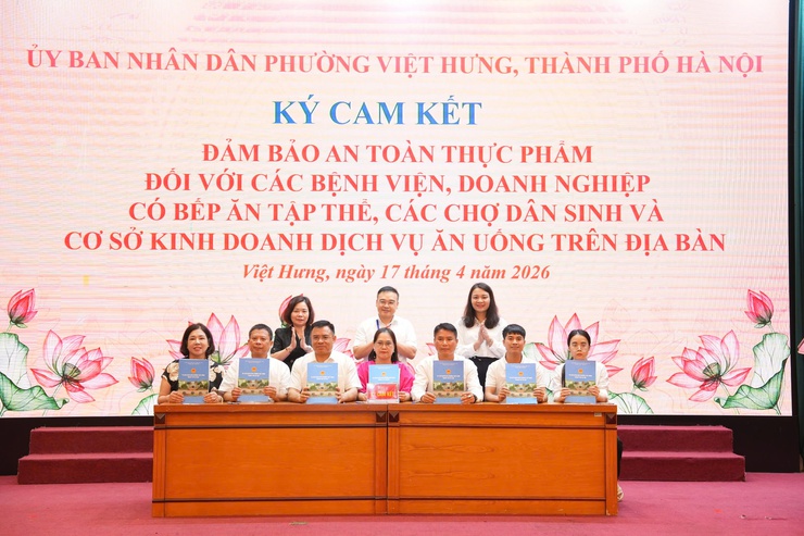 PHƯỜNG VIỆT HƯNG TỔNG LỰC RA QUÂN THÁNG HÀNH ĐỘNG VÌ AN TOÀN THỰC PHẨM 2026: QUẢN LÝ BẰNG MÔ HÌNH, KIỂM SOÁT BẰNG DỮ LIỆU- Ảnh 6.