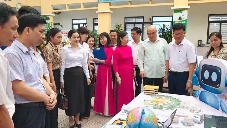 Phúc Thọ lan tỏa Ngày hội sách năm 2026 với chủ đề "Bác Hồ - Một tình yêu bao la"- Ảnh 4.