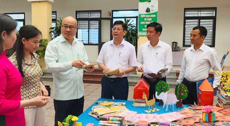 Phúc Thọ lan tỏa Ngày hội sách năm 2026 với chủ đề "Bác Hồ - Một tình yêu bao la"- Ảnh 3.