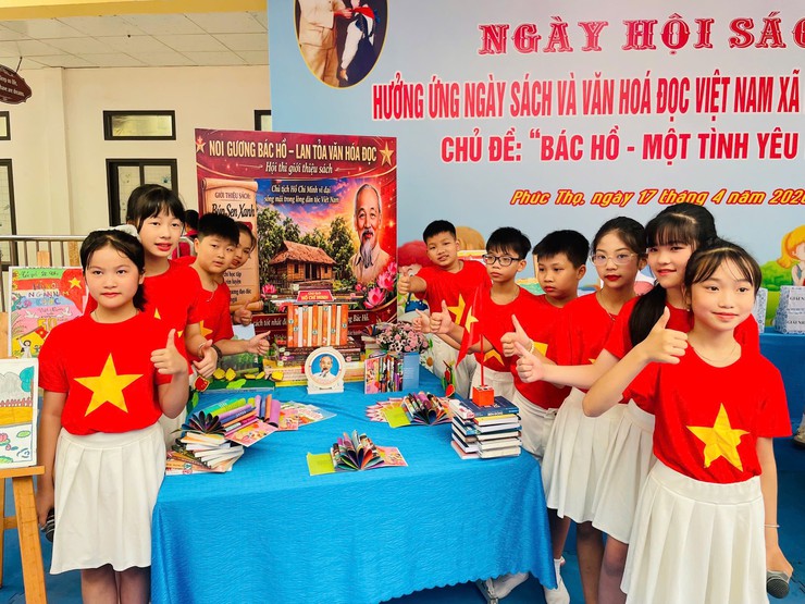 Phúc Thọ lan tỏa Ngày hội sách năm 2026 với chủ đề "Bác Hồ - Một tình yêu bao la"- Ảnh 6.