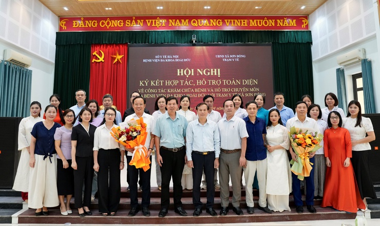 Lễ ký kết hợp đồng hỗ trợ chuyên môn toàn diện giữa Trạm Y tế xã và Bệnh viện Đa khoa Hoài Đức- Ảnh 1.