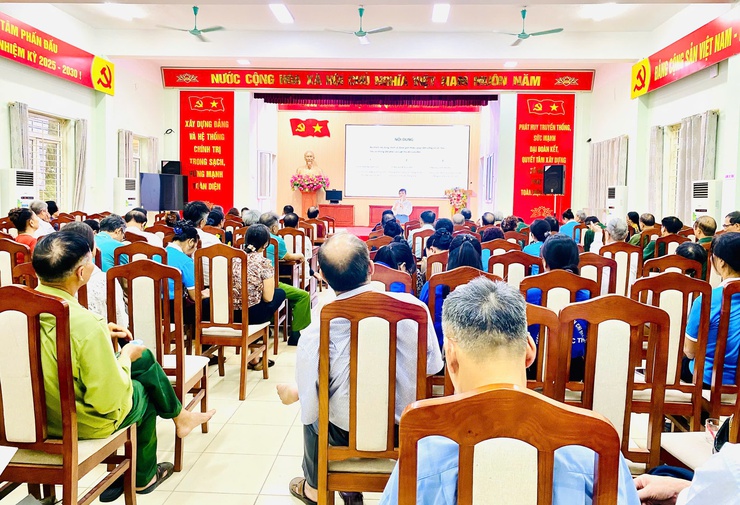 XÃ NGỌC HỒI TĂNG CƯỜNG TUYÊN TRUYỀN, PHỔ BIẾN CHỦ TRƯƠNG, CHÍNH SÁCH TỚI CÁN BỘ VÀ NHÂN DÂN- Ảnh 3.