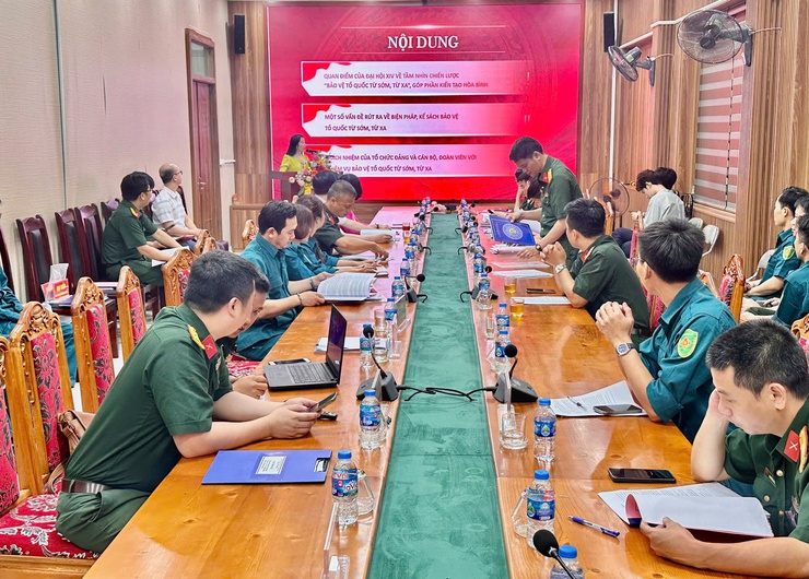 Thí sinh Hoàng Minh Hằng, đại diện BCHQS xã Thanh Trì đạt giải Nhì Hội thi Báo cáo viên giỏi năm 2026 – Khối thi đua số 18- Ảnh 4.