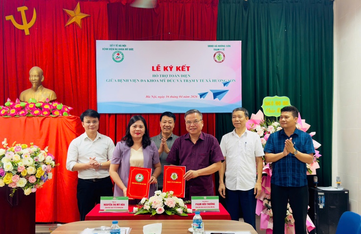 Ký kết hỗ trợ chuyên môn toàn diện giữa Bệnh viện đa khoa Mỹ Đức và Trạm Y tế xã Hương Sơn- Ảnh 2.