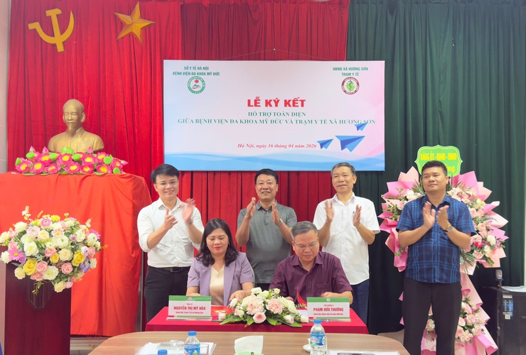 Ký kết hỗ trợ chuyên môn toàn diện giữa Bệnh viện đa khoa Mỹ Đức và Trạm Y tế xã Hương Sơn- Ảnh 1.