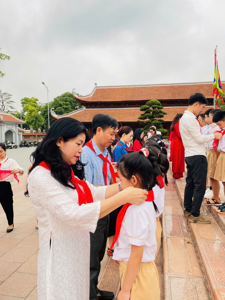 LỄ KẾT NẠP ĐỘI VIÊN TẠI DI TÍCH LỊCH SỬ QUỐC GIA BA MŨI TÊN ĐỒNG- Ảnh 7.