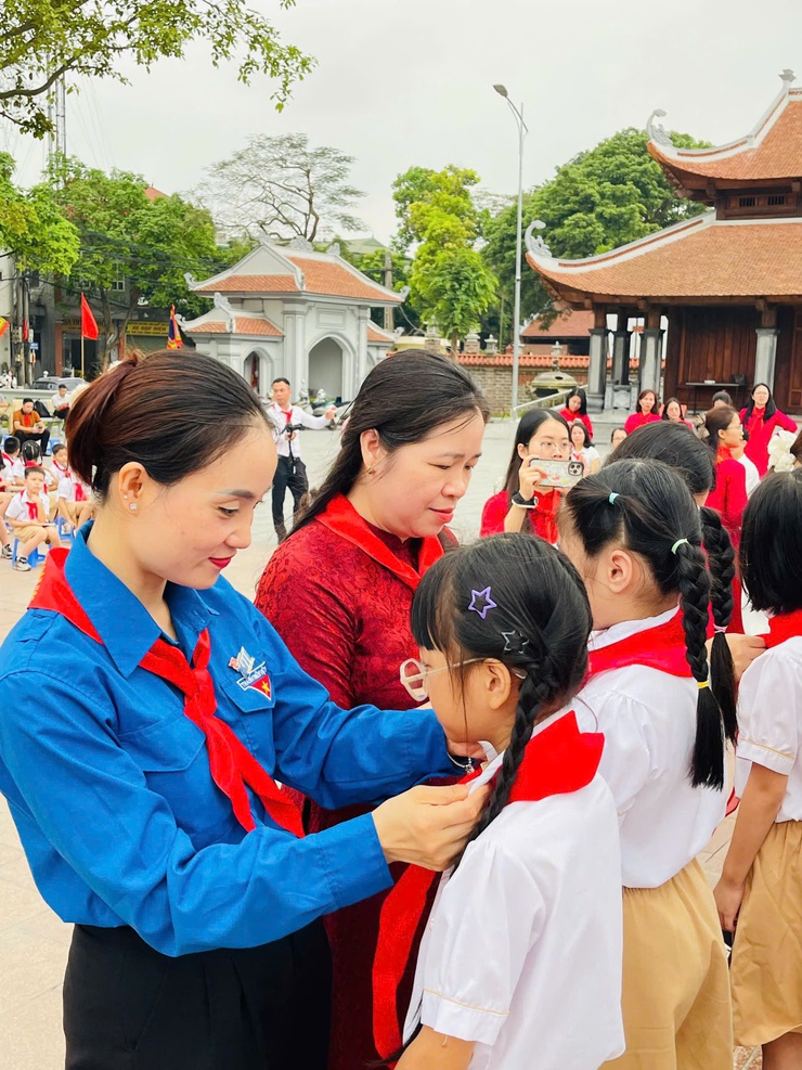 LỄ KẾT NẠP ĐỘI VIÊN TẠI DI TÍCH LỊCH SỬ QUỐC GIA BA MŨI TÊN ĐỒNG- Ảnh 6.