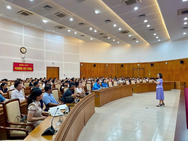 Công đoàn phường Việt Hưng, Phúc Lợi phối hợp tổ chức Hội nghị tập huấn phương pháp, kỹ năng hoạt động công đoàn trong tình hình mới- Ảnh 4.