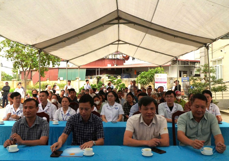 Ứng Thiên tổ chức khám sức khỏe, cấp phát thuốc miễn phí cho người khuyết tật nhân Ngày 18/4- Ảnh 1.