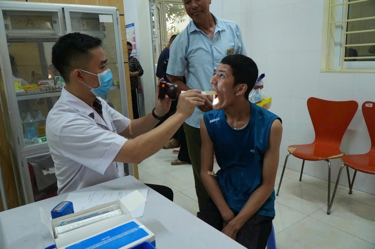 Ứng Thiên tổ chức khám sức khỏe, cấp phát thuốc miễn phí cho người khuyết tật nhân Ngày 18/4- Ảnh 3.