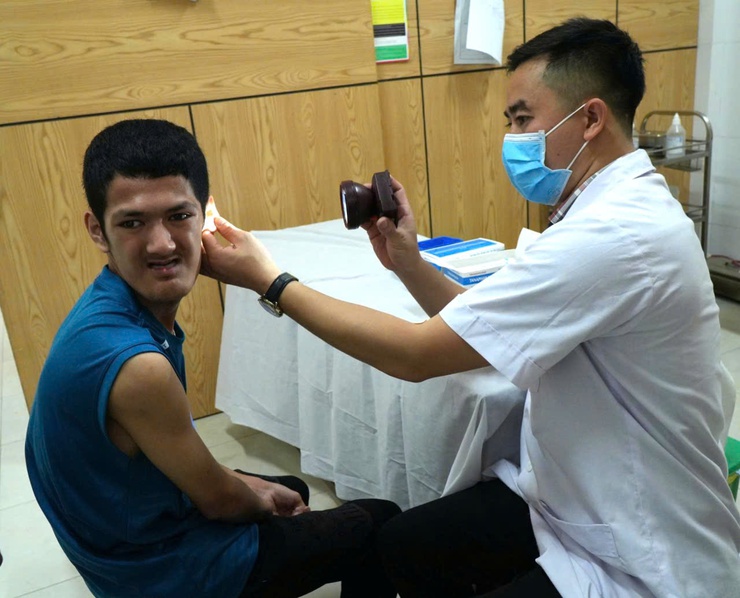 Ứng Thiên tổ chức khám sức khỏe, cấp phát thuốc miễn phí cho người khuyết tật nhân Ngày 18/4- Ảnh 5.