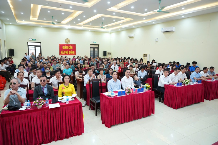 Xã Phù Đổng tổ chức Hội nghị kỷ niệm Ngày người khuyết tật Việt Nam 18/4. - Ảnh 1.