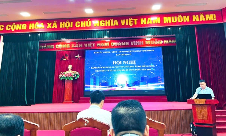 XÃ VĨNH THANH TỔ CHỨC HỘI NGHỊ TẬP HUẤN ỨNG DỤNG AI, NỀN TẢNG SỐ CHO CÁN BỘ VÀ TỔ CHUYỂN ĐỔI SỐ CỘNG ĐỒNG- Ảnh 2.