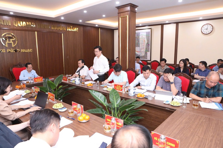 Đoàn Giám sát của Thường trực HĐND Thành phố Hà Nội về giám sát việc triển khai các dự án thoát nước, việc chống úng ngập trên địa bàn Thành phố- Ảnh 1.