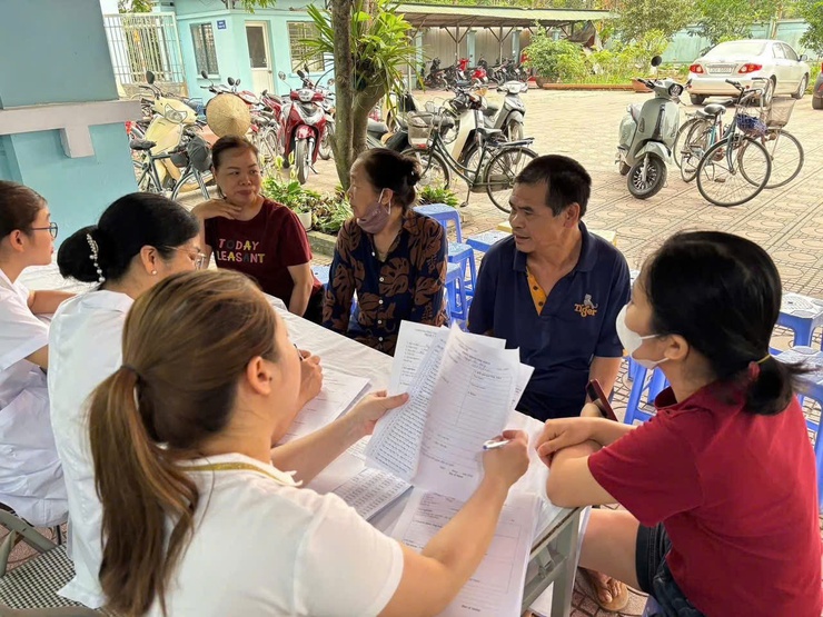 Phường Thượng Cát: Hơn 500 người dân được khám, chăm sóc sức khỏe bằng y học cổ truyền- Ảnh 1.