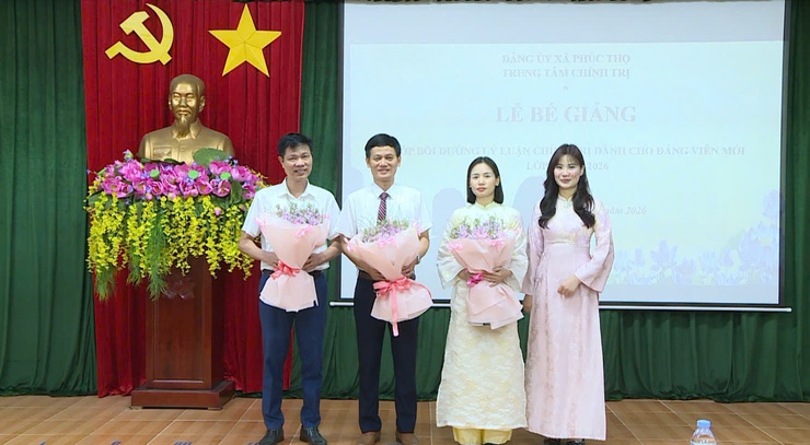 Lễ bế giảng lớp bồi dưỡng lý luận chính trị dành cho đảng viên mới khóa I năm 2026- Ảnh 6.